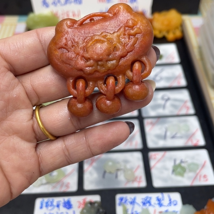 暮***雪蛇纹石玉合金颈饰