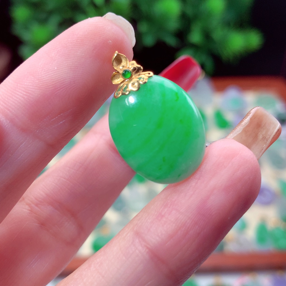 翡翠吊坠(不含链)18K金镶嵌