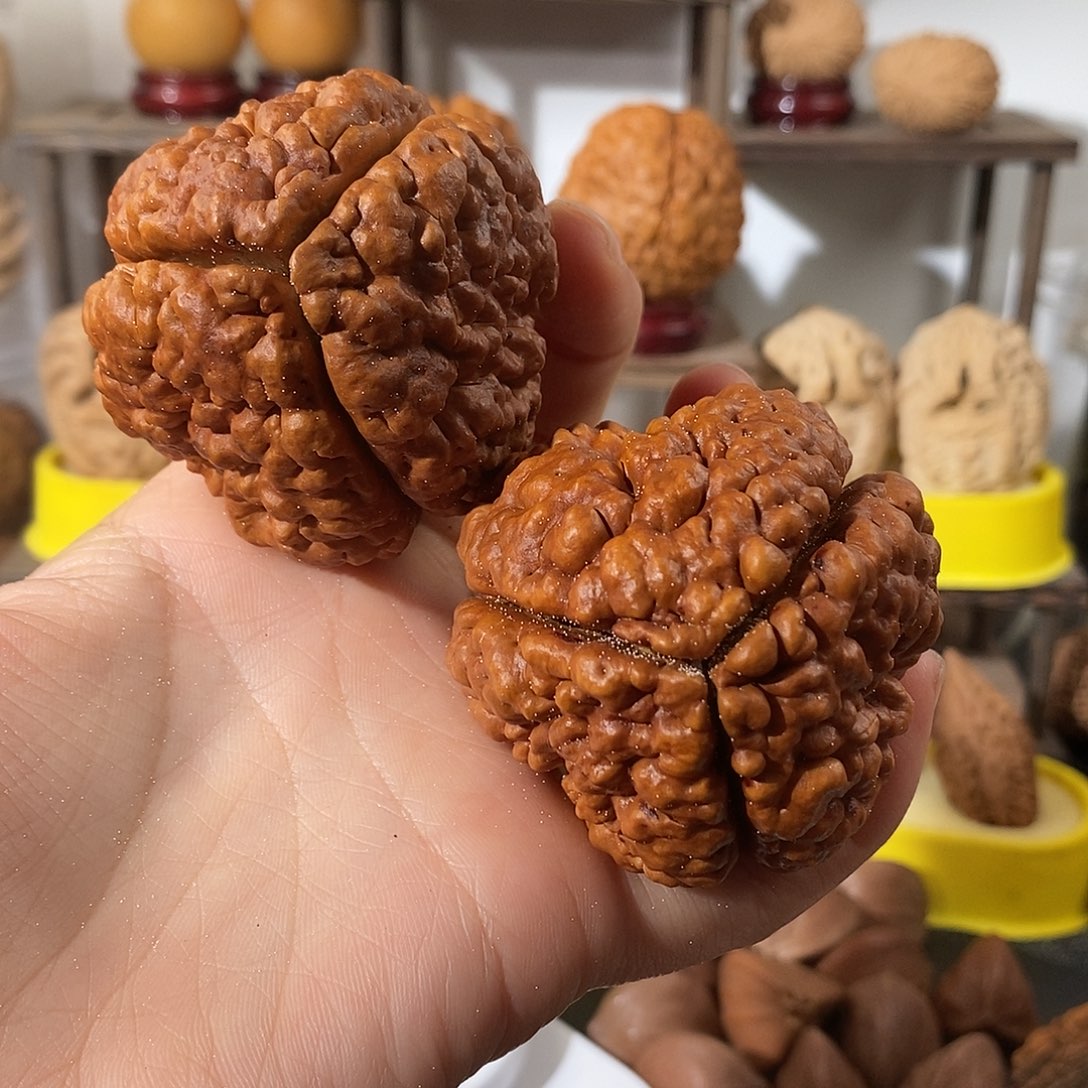 吊坠文玩核桃M**黄脑纹金刚瑕不退不换不接受中差评5467