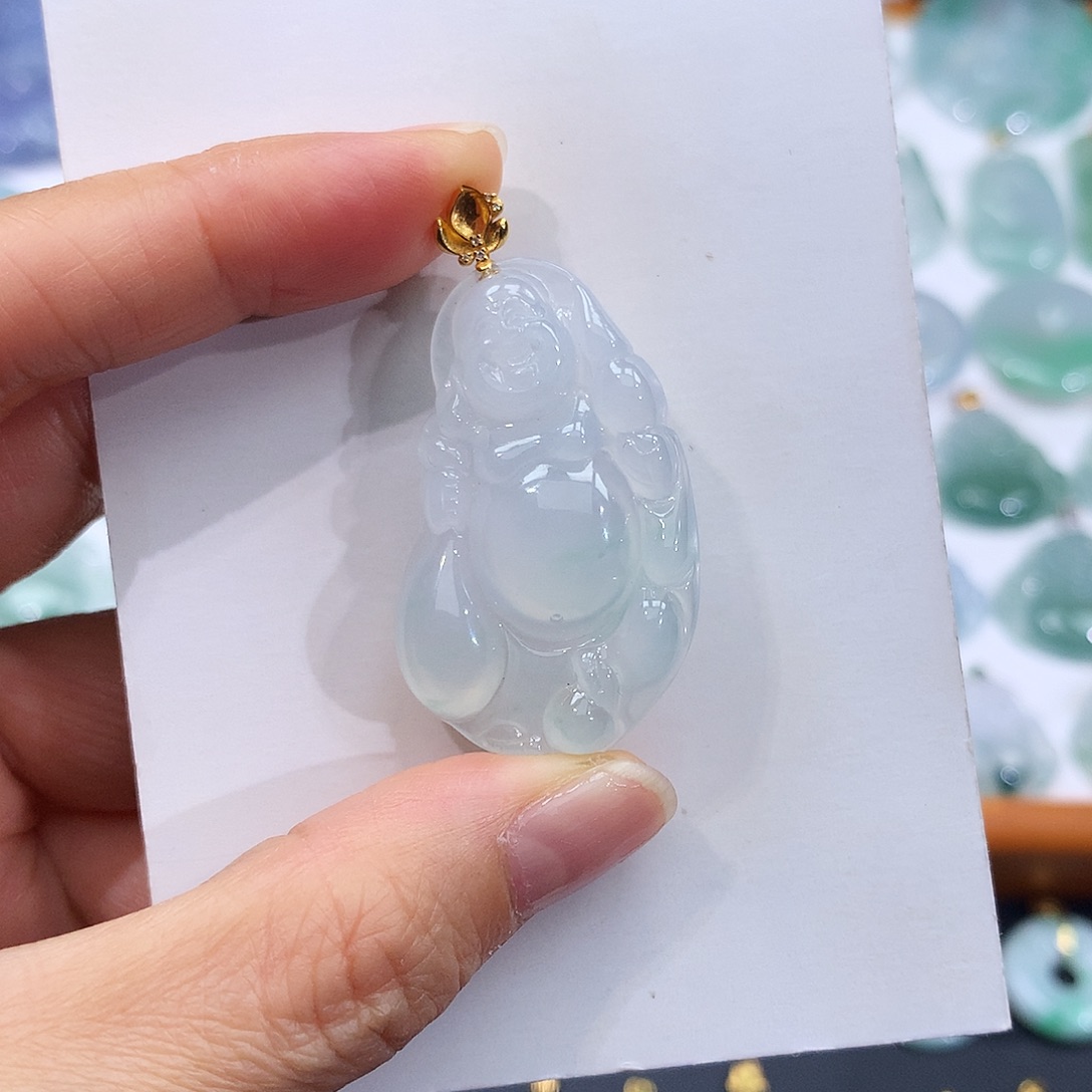 翡翠18K金镶嵌颈饰翡翠吊坠