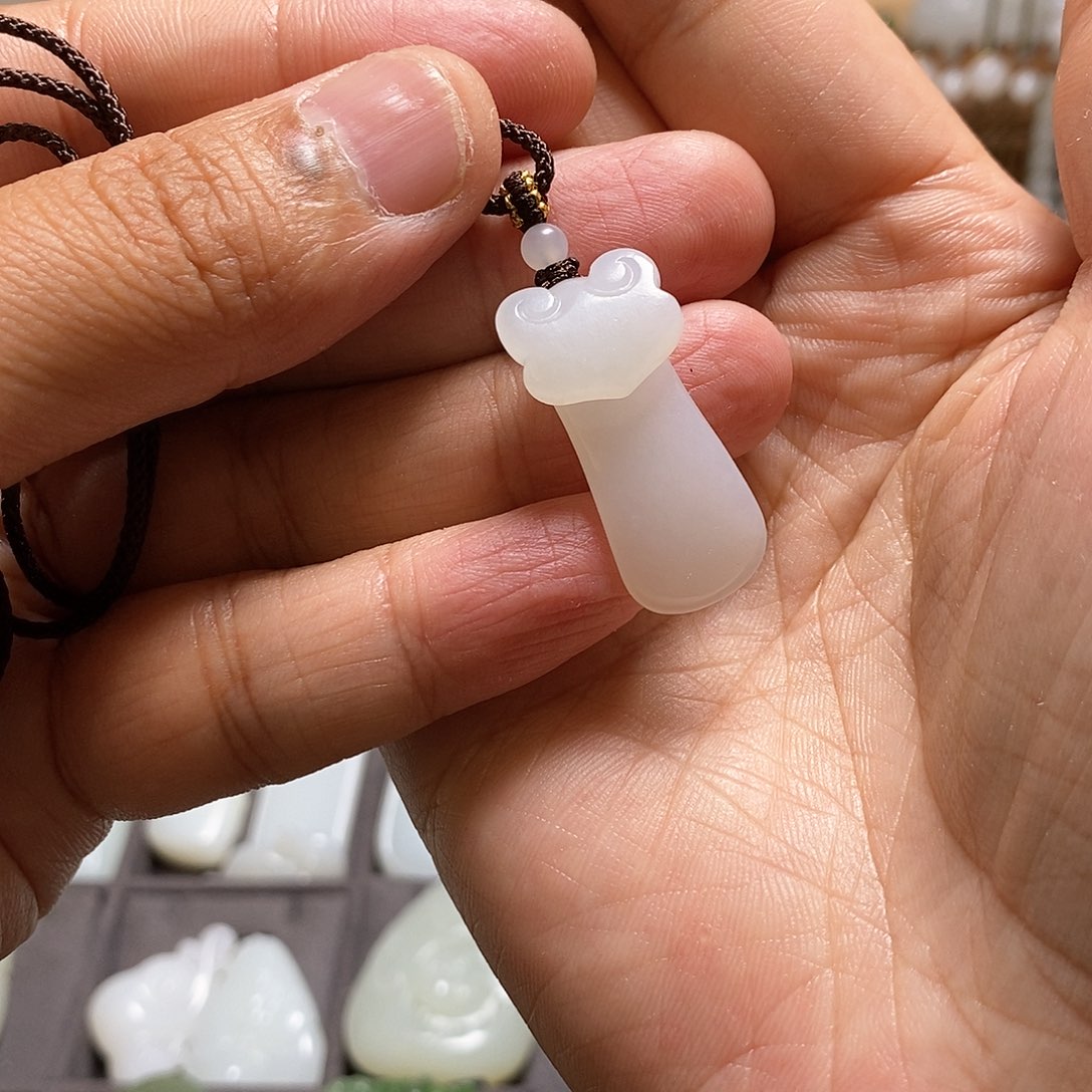 和田玉挂件未镶嵌