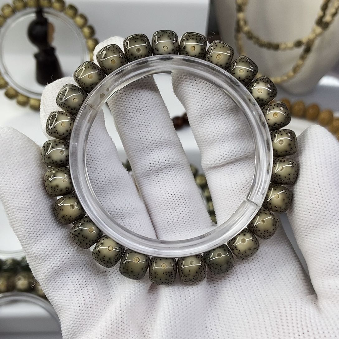 星月菩提手串9绿包白大眼睛10