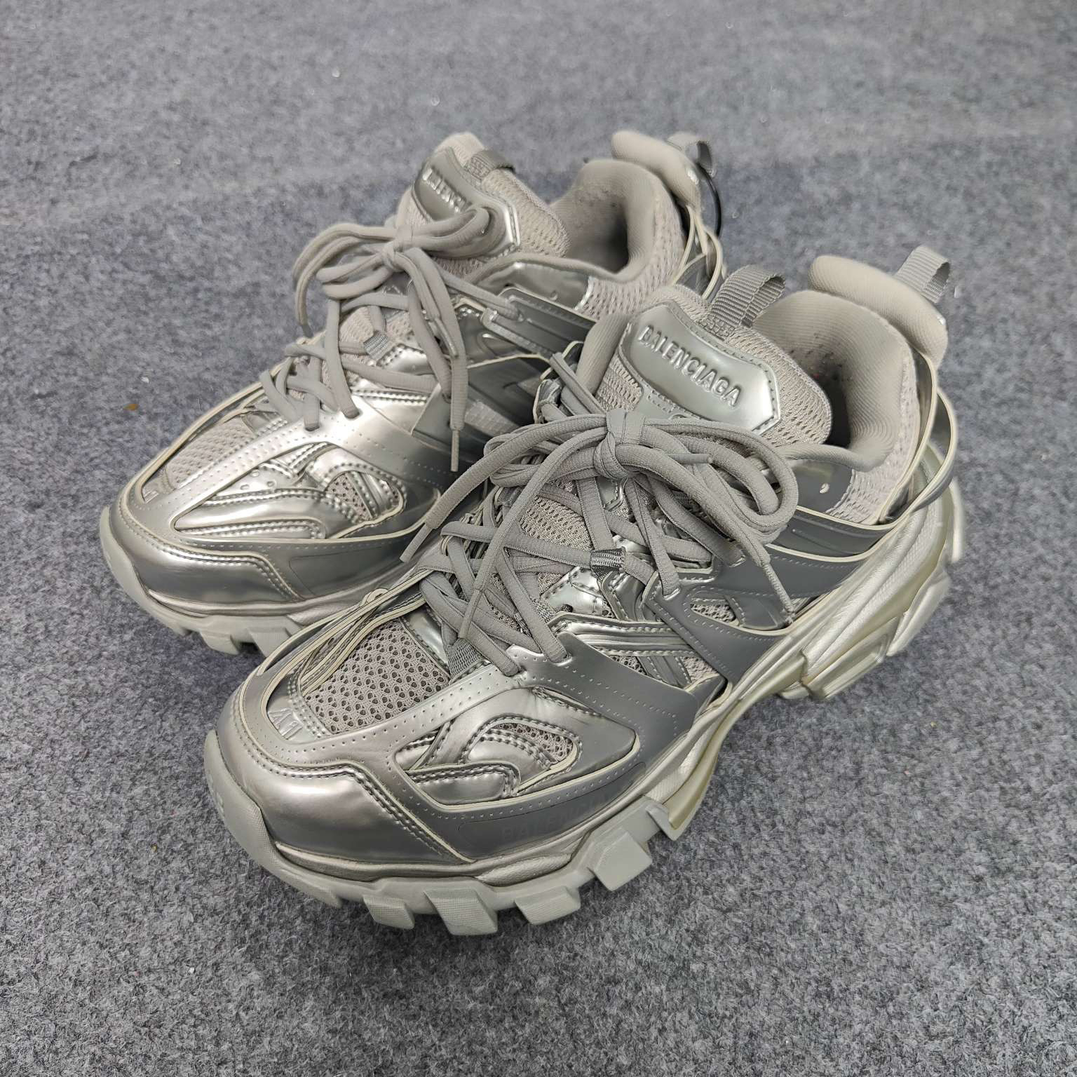 90新 Balenciaga/巴黎世家 track1 液态银 41码 原盒配件无侧标