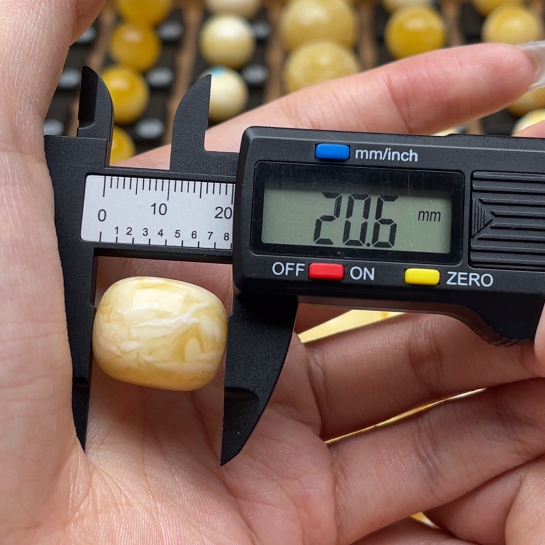 琥珀未镶嵌裸石蜜蜡墩子静