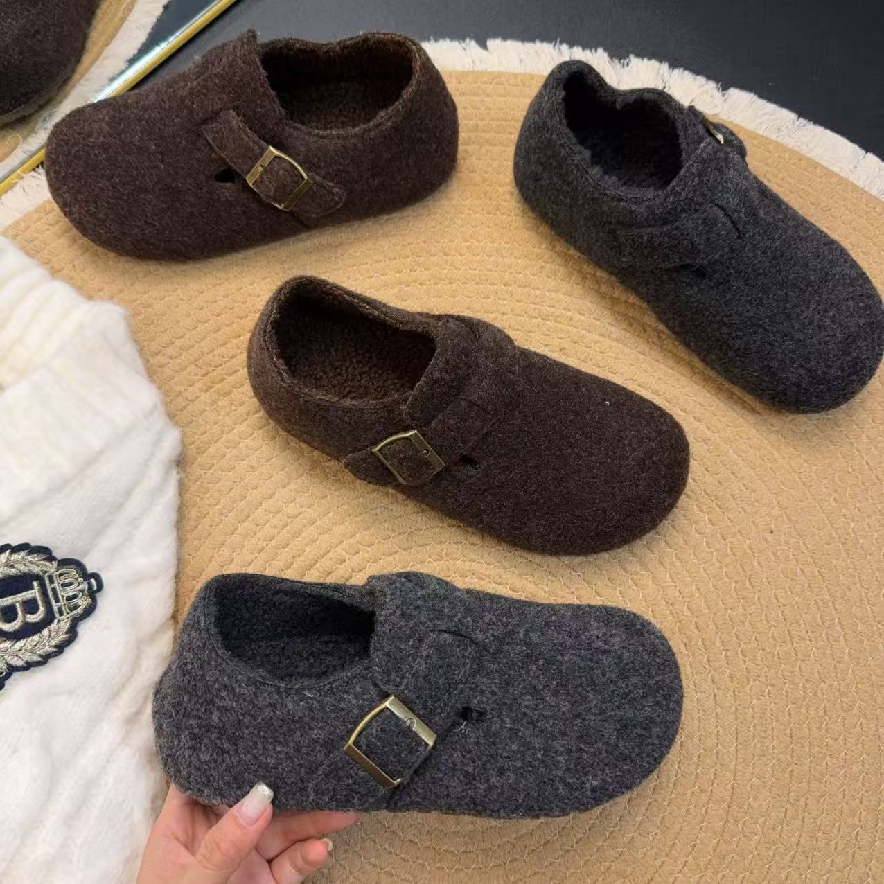 格雷灰厚底加绒全包勃肯鞋2025冬季新款一脚蹬软底保暖毛呢棉鞋女