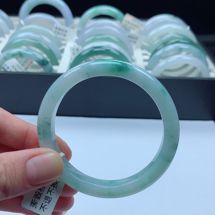 翡翠未镶嵌手镯55圈飘花手镯