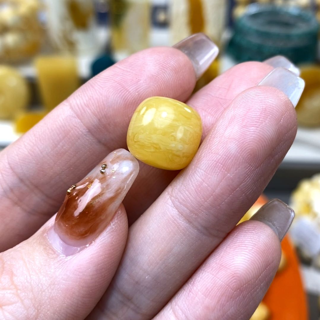 裸石琥珀未镶嵌13*12精工老型单珠