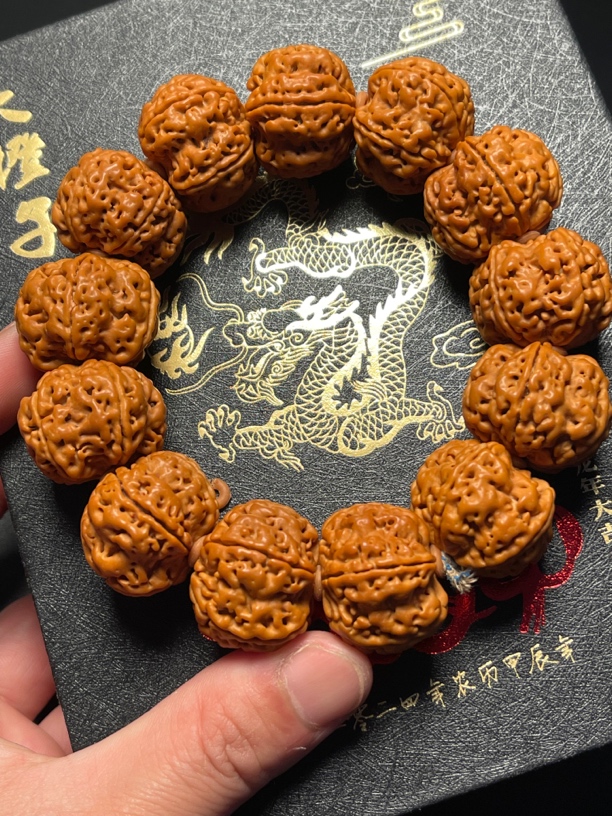 新品金刚菩提手串12号（雪山大梅花）