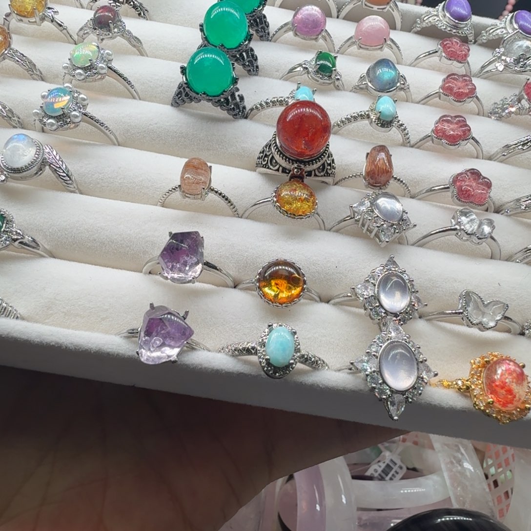 _***.没必要和他们在外面闹的这么开心