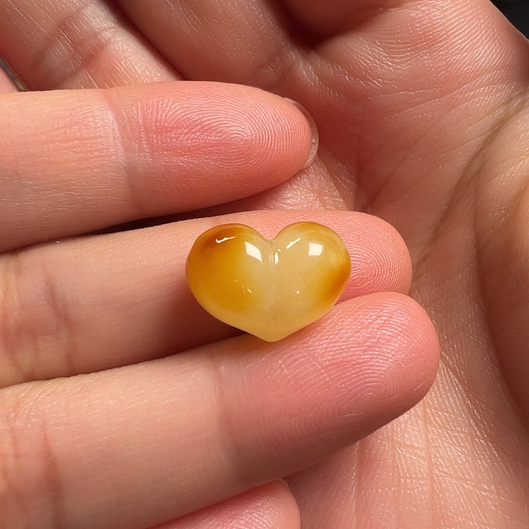 蜜蜡颈饰未镶嵌诗**姐屁桃（打孔不退换）