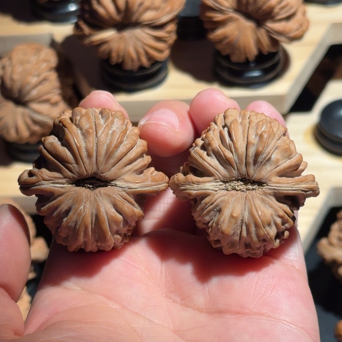 粉***龟核桃40全品白茬拱桥楼