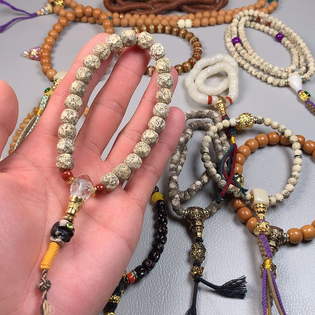 吊坠星月菩提。。。。。。。。。