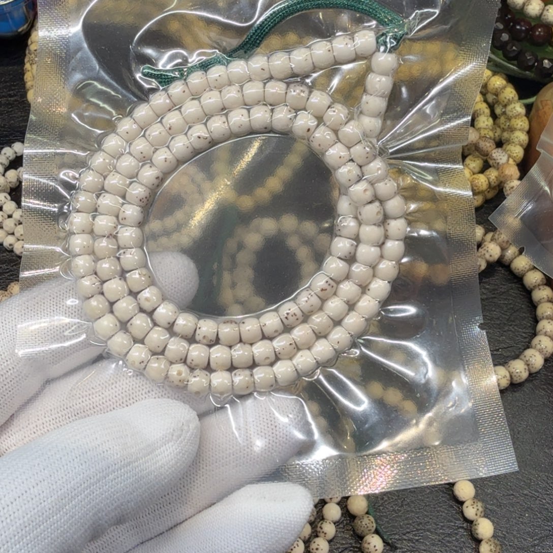 手串星月菩提6X5全玉化108鼓珠。