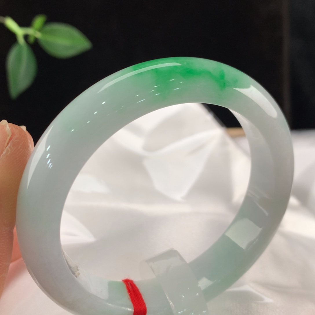 翡翠手镯未镶嵌C****y111-0140