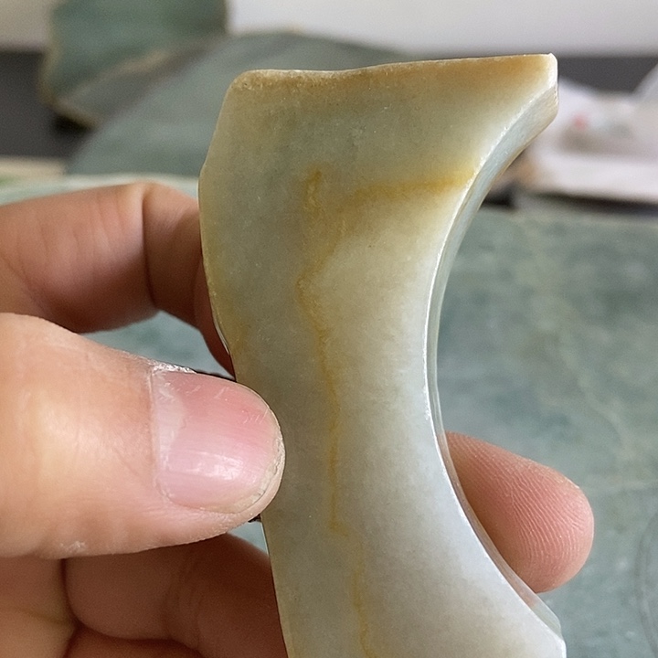 翡翠未镶嵌颈饰这