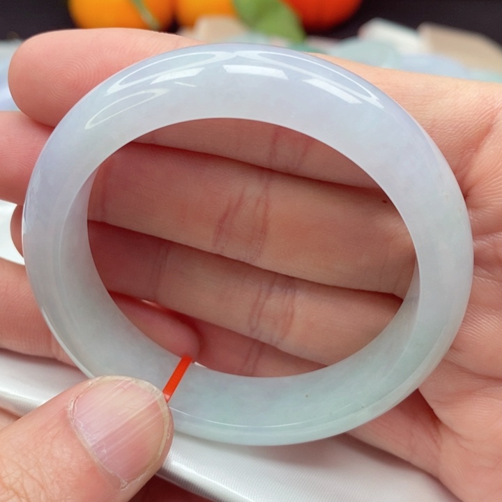 翡翠手镯未镶嵌54圈