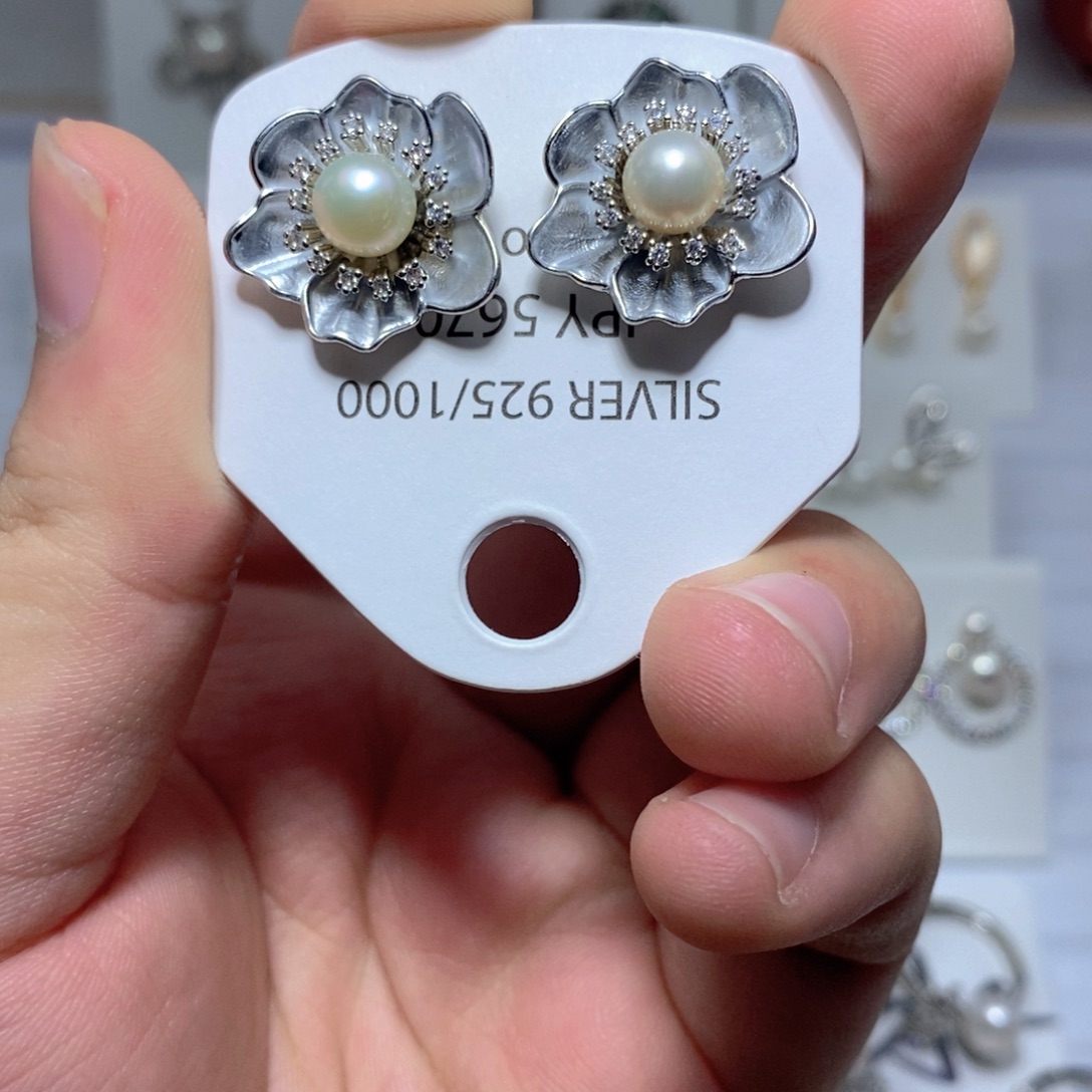 淡水珍珠未镶嵌耳饰