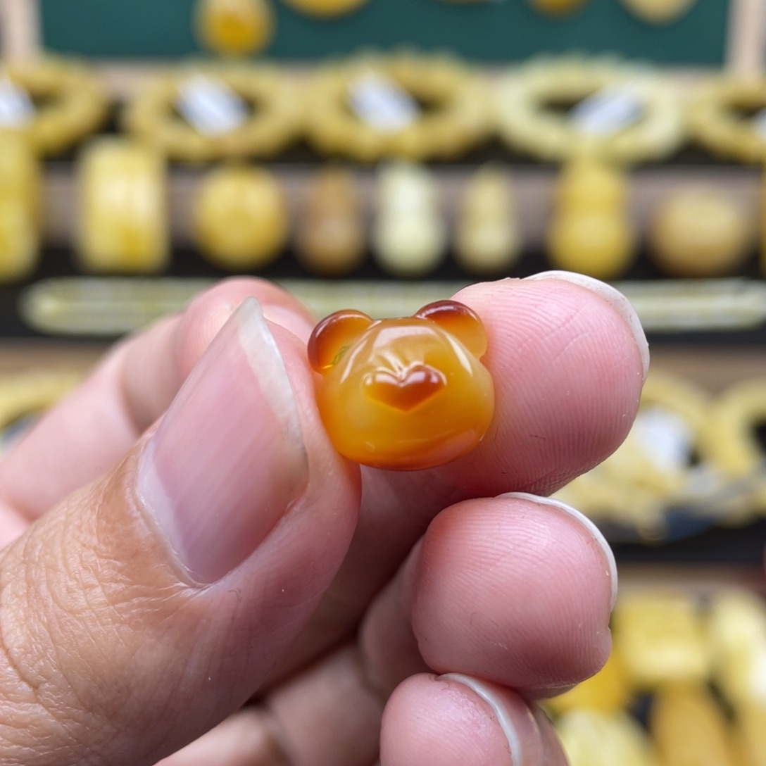 琥珀裸石未镶嵌琥珀蜜蜡