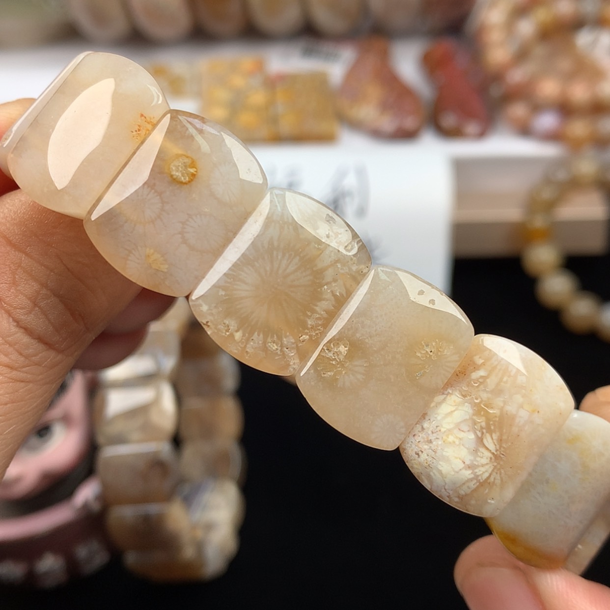 【闪购商品】硅化珊瑚（珊瑚玉）未镶嵌手镯