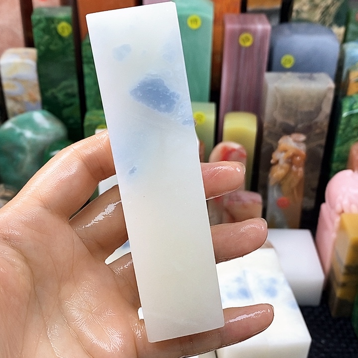 晴****青田石印石西班牙石头