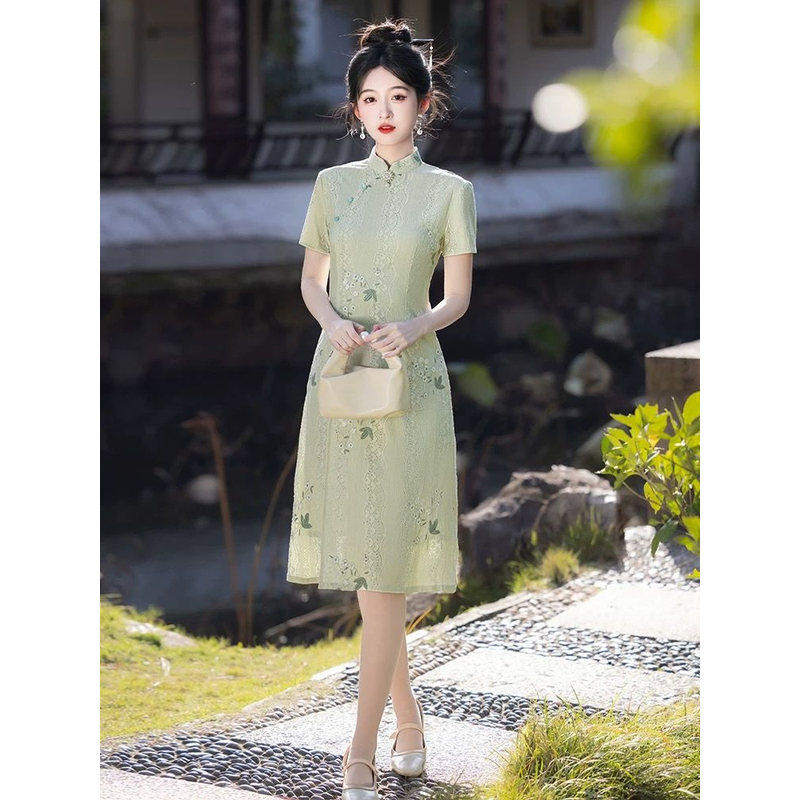 改良旗袍中长款2025春夏季新款文艺奥黛遮肉绣花蕾丝小个子连衣裙