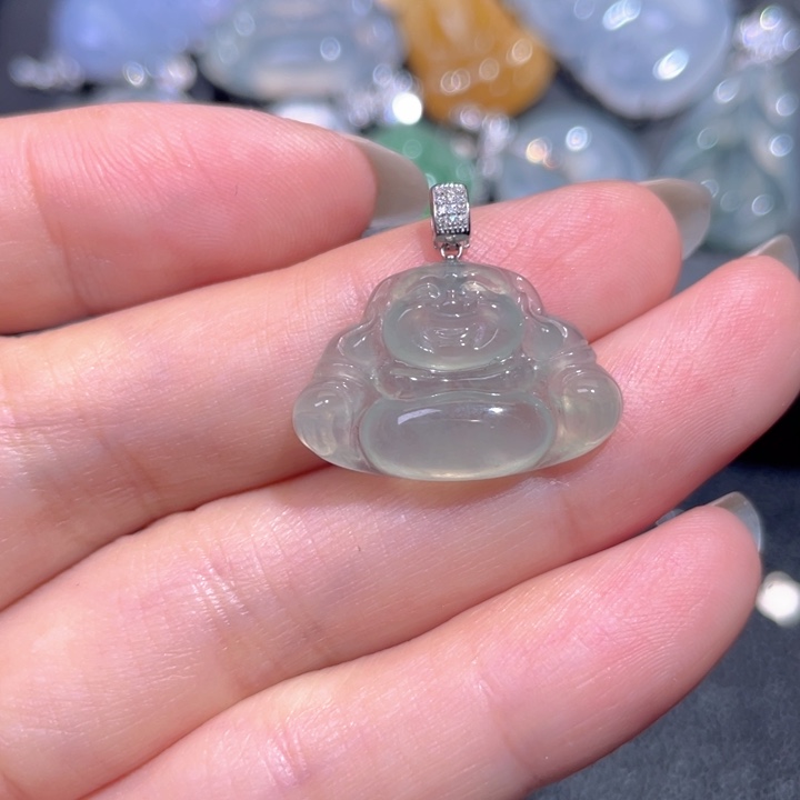 颈饰18K金镶嵌翡翠翡翠