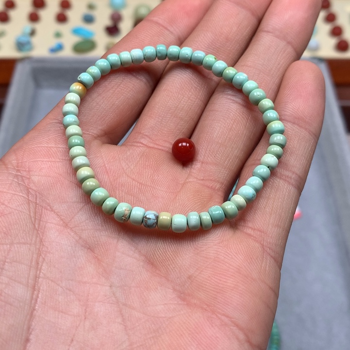 南红玛瑙配饰未镶嵌