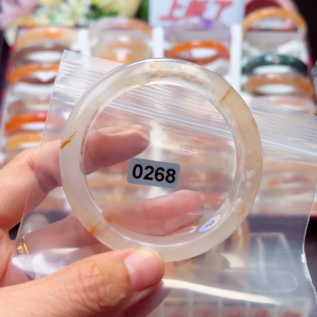 玛瑙/玉髓手镯未镶嵌睡***?