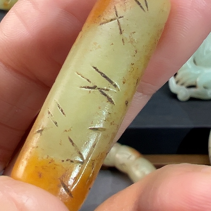 b***哥和田玉（糖玉）未镶嵌颈饰北方红山文化时期风格勒子