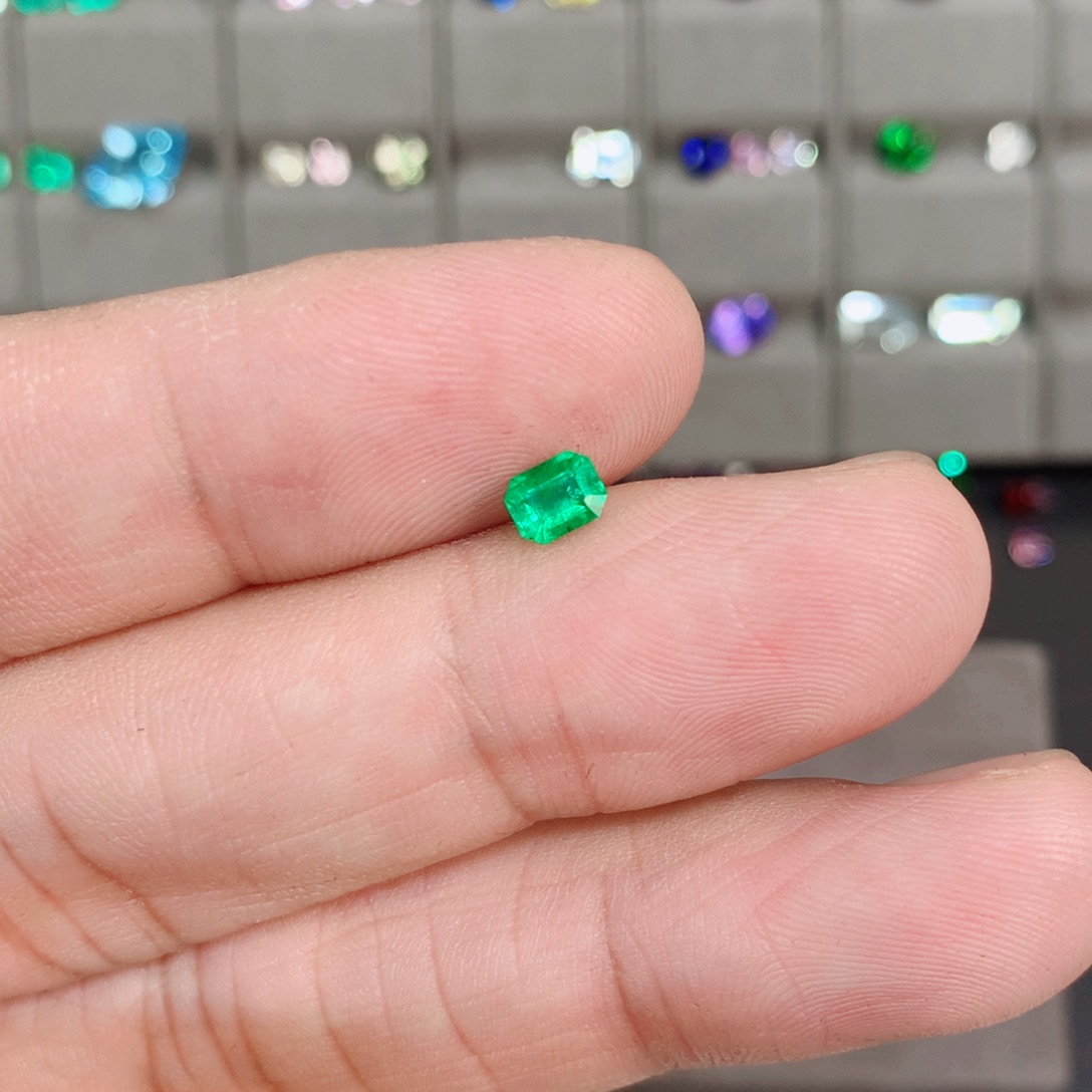 祖母绿裸石未镶嵌0.44ct 潘杰希尔祖母绿