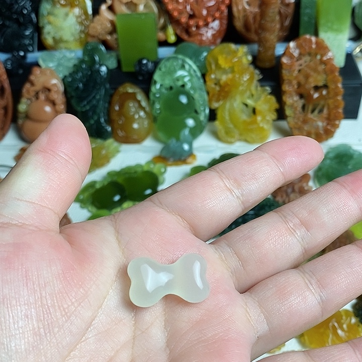未镶嵌蛇纹石玉颈饰