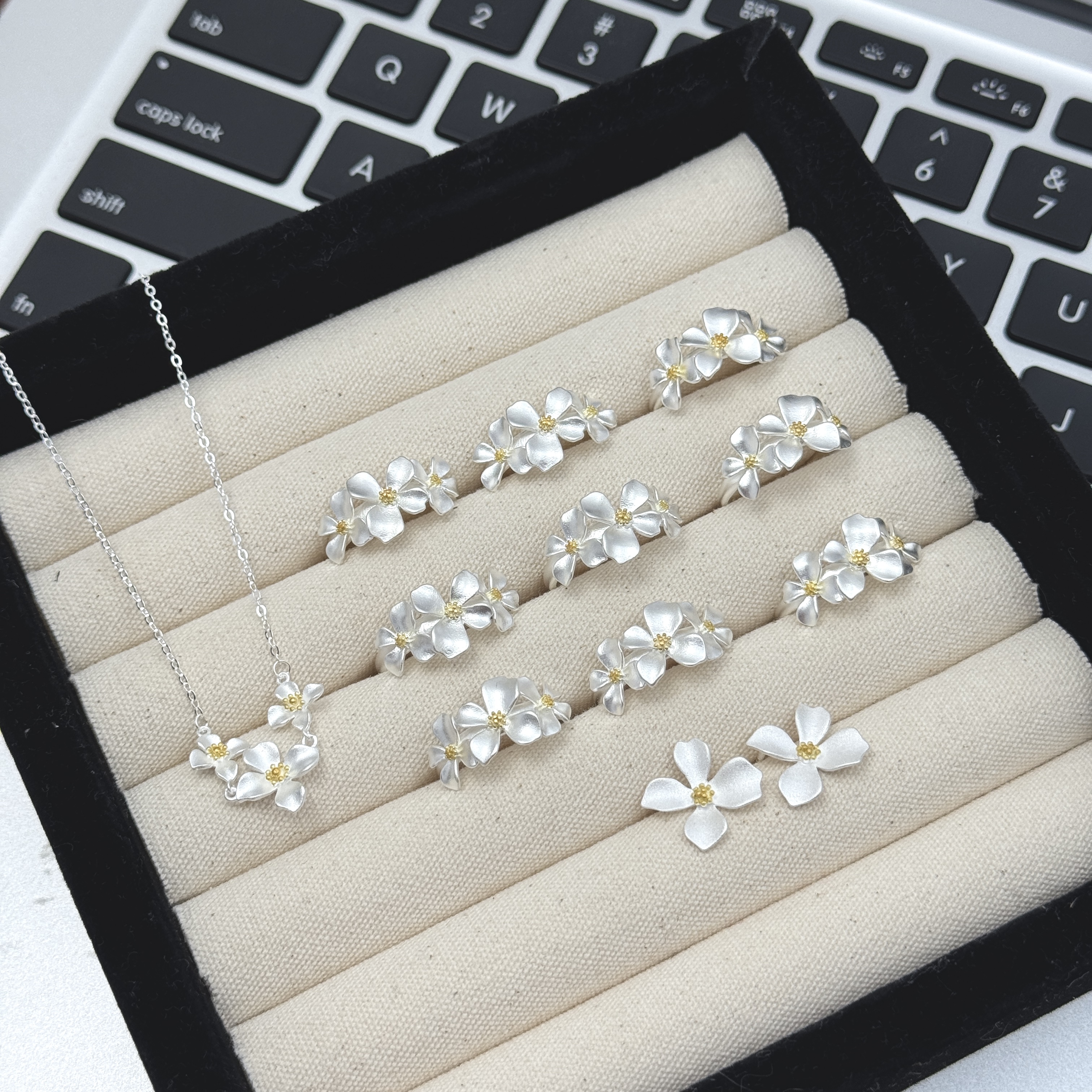 坠链均足银 栀子花甜美小清新戒指耳钉足银项链