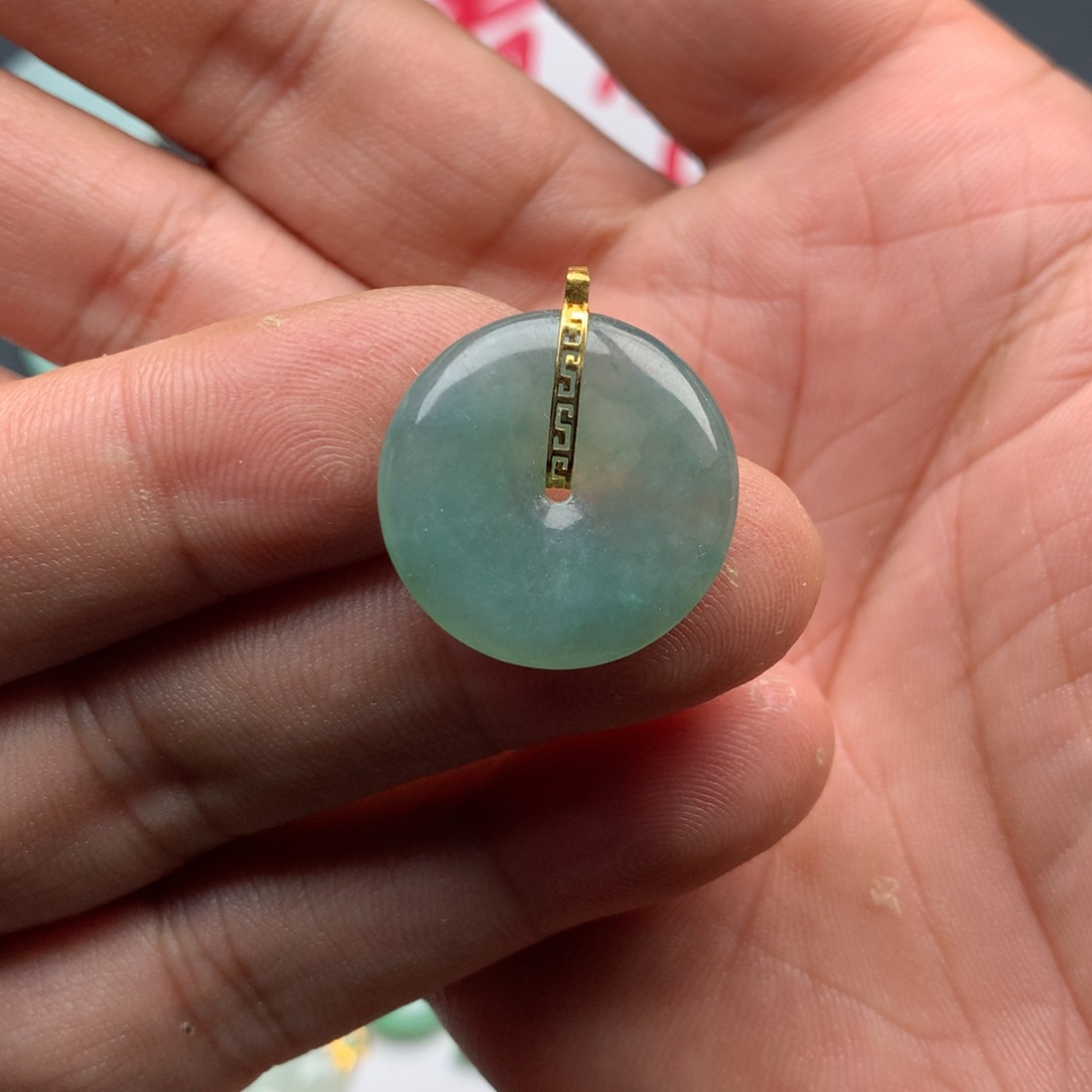 翡翠颈饰18K金镶嵌平安扣