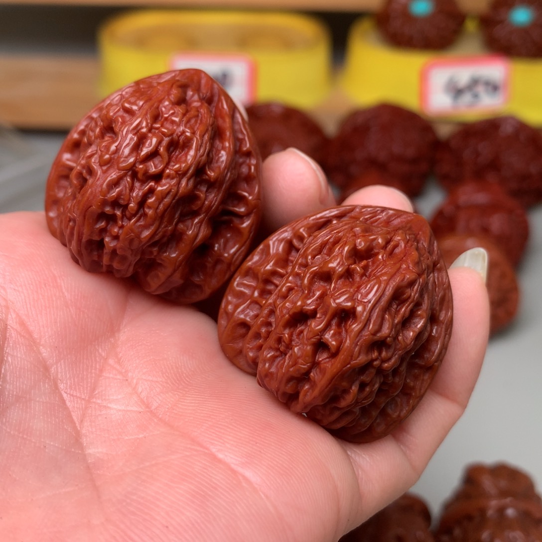 文玩核桃把件小*哥密纹