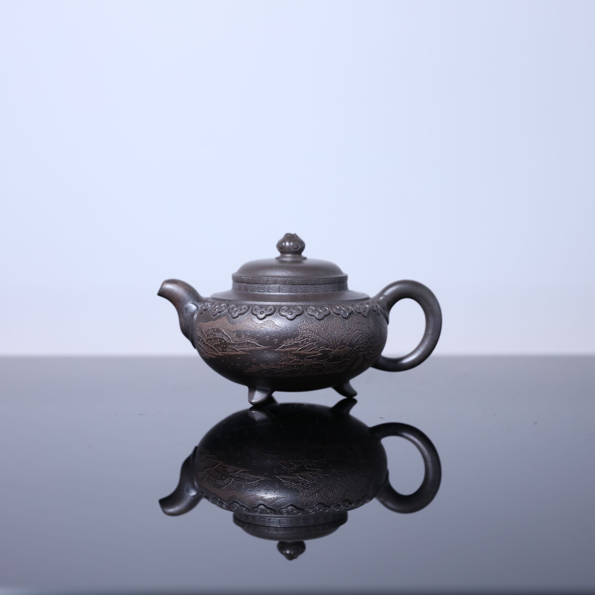 【前墅龙窑丨三足云肩如意】蒋亚萍  乌泥  约300cc  紫砂壶