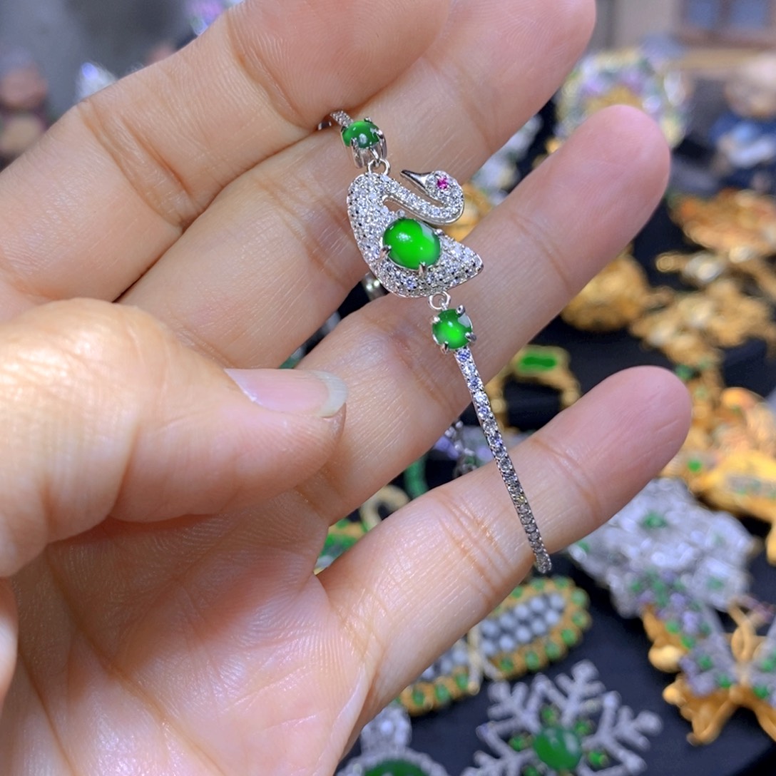 翡翠耳钉银S925镶嵌天然翡翠