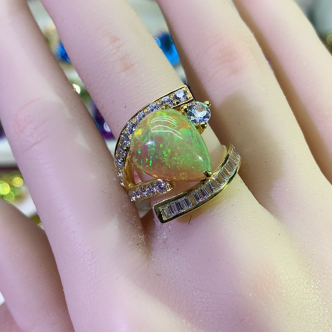 欧泊戒指9K金镶嵌戒指