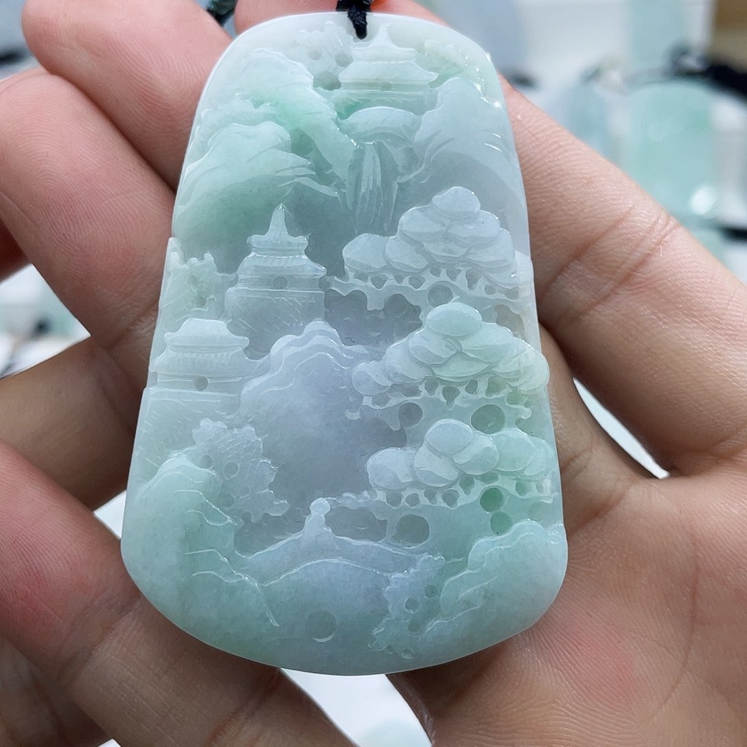 颈饰未镶嵌翡翠听****色翡翠