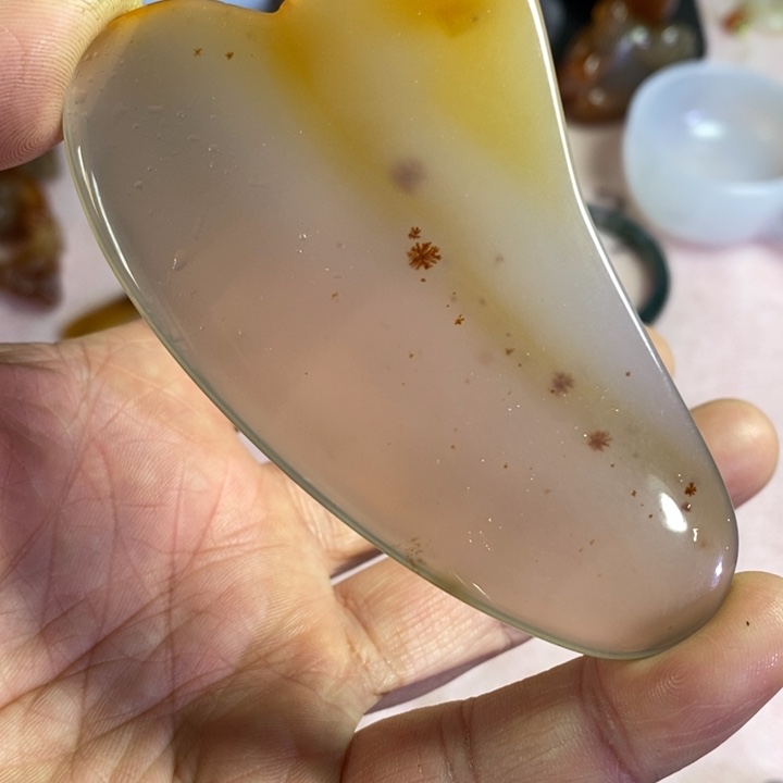 来***财玛瑙/玉髓未镶嵌珠宝奇石