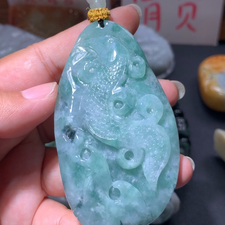 翡翠未镶嵌颈饰保真天然A货翡翠