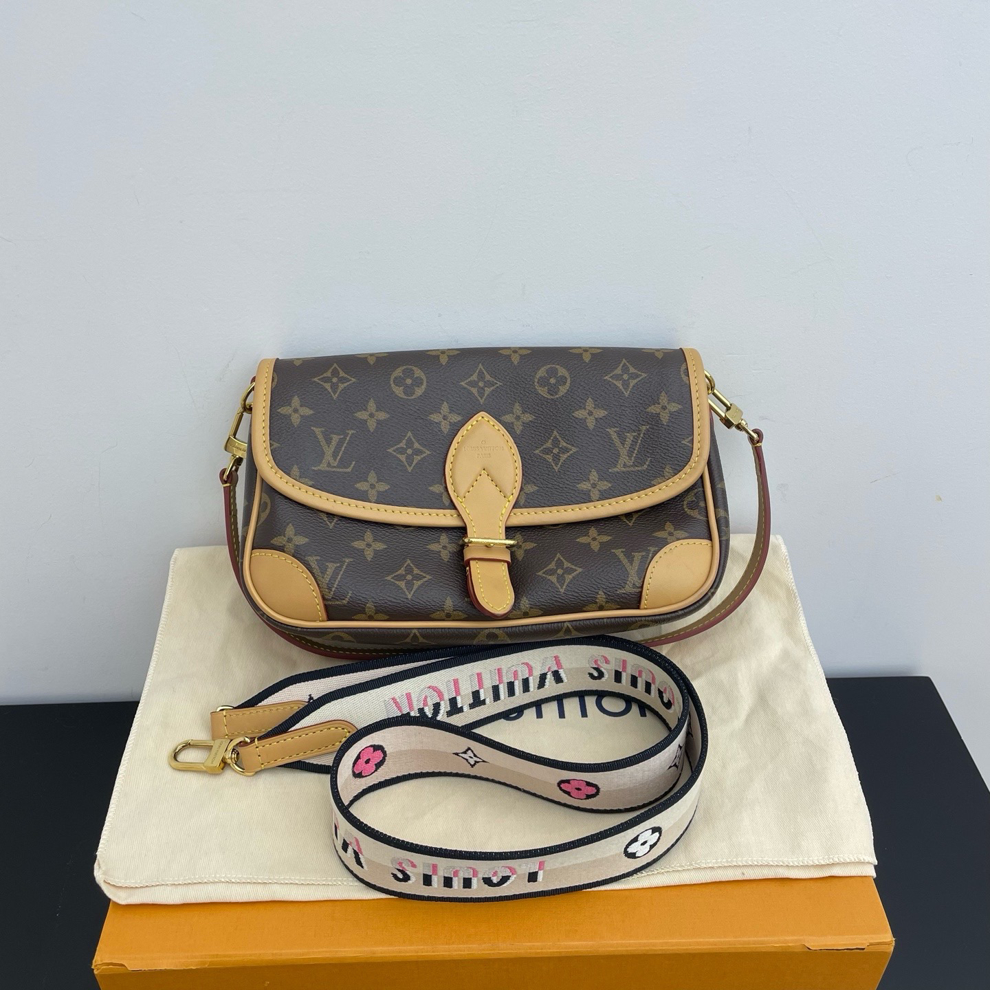 99新 LouisVuitton/路易威登 法棍包 配件：尘袋
