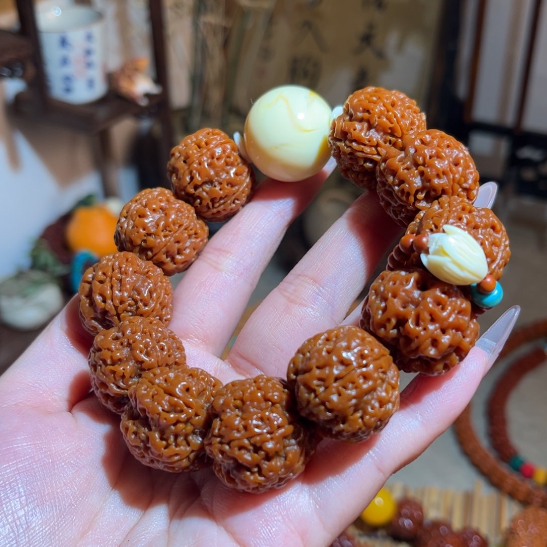 金刚菩提吊坠523bbbbb。 huam