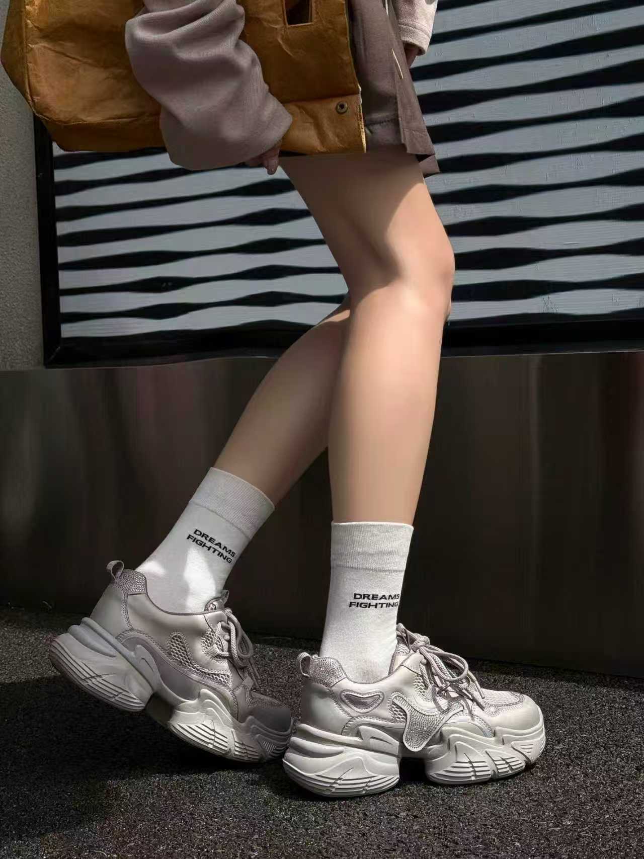 亮点女人2025秋季新款厚底百搭老爹鞋40-43码