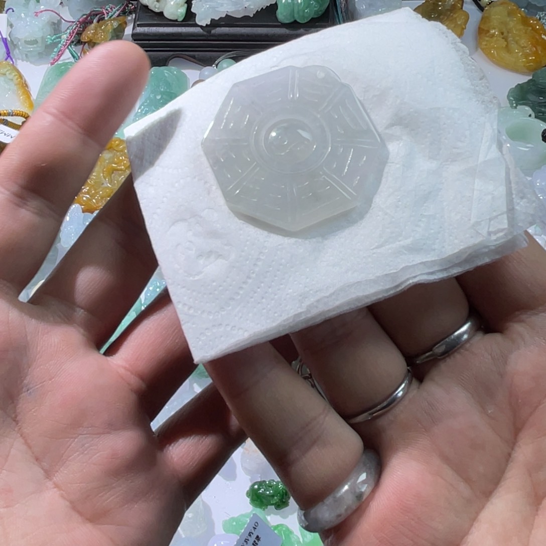 翡翠颈饰未镶嵌天然