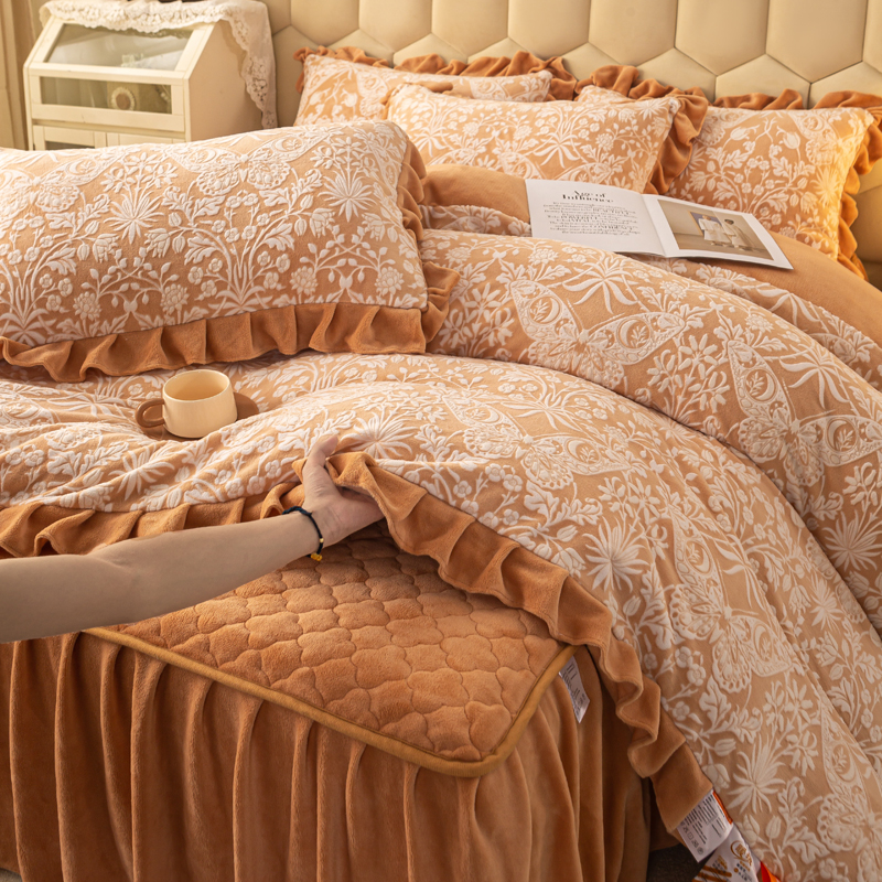 冬季加棉加厚床裙床笠款牛奶绒雕花四件套韩版花边双面绒保暖被套