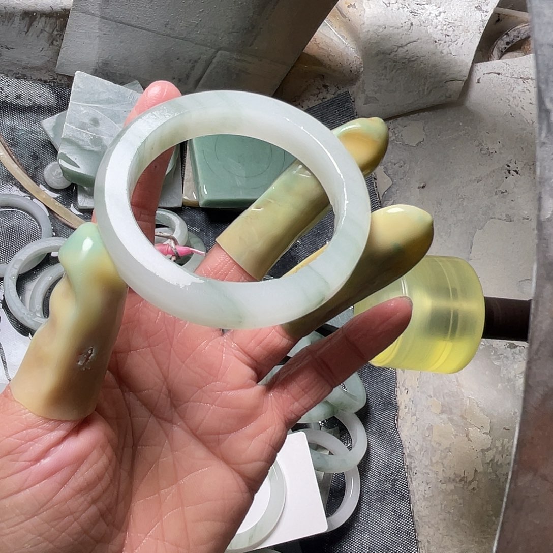 柿****定制石英质玉（天山翠）定制