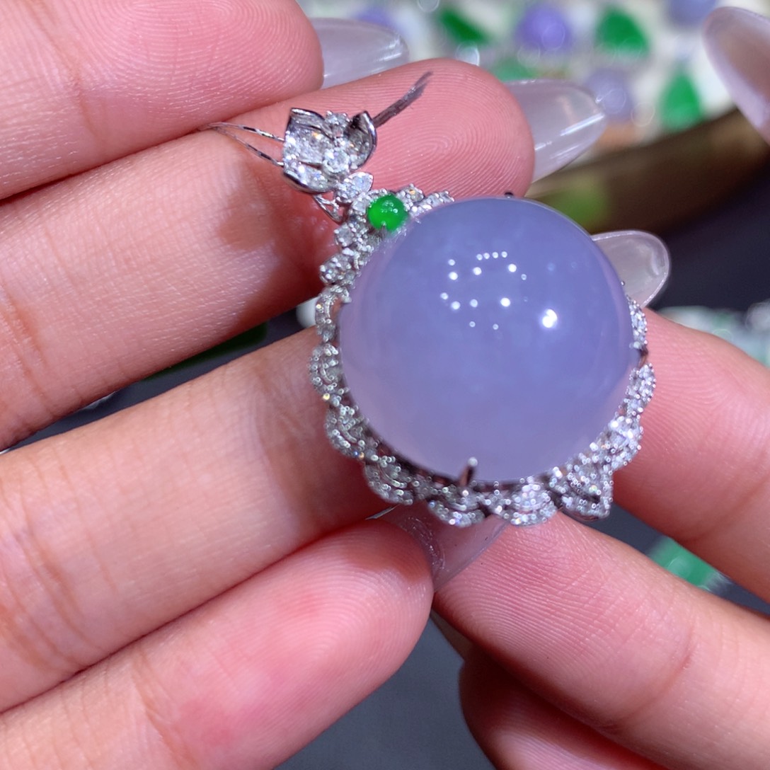 翡翠吊坠(赠链)18K金镶嵌