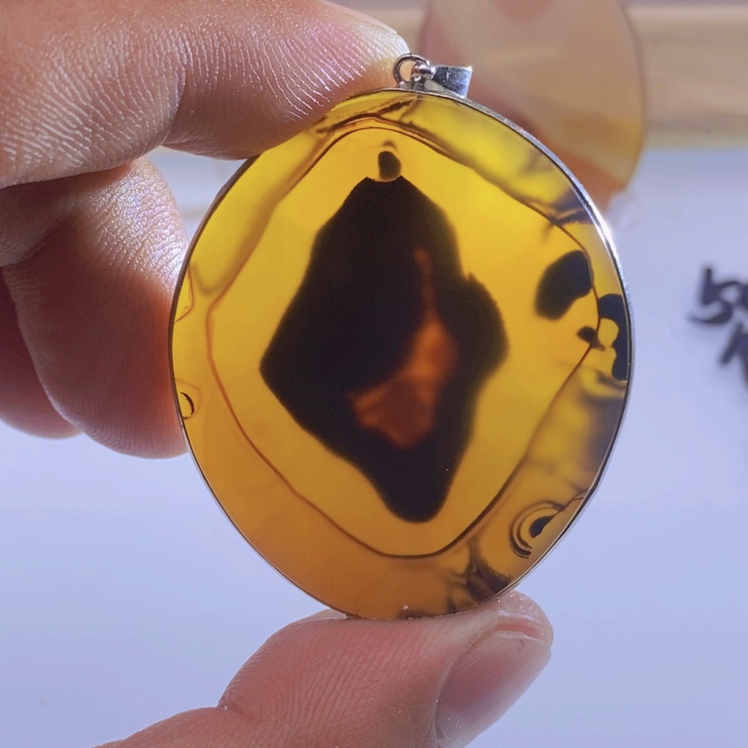 玛瑙/玉髓颈饰未镶嵌