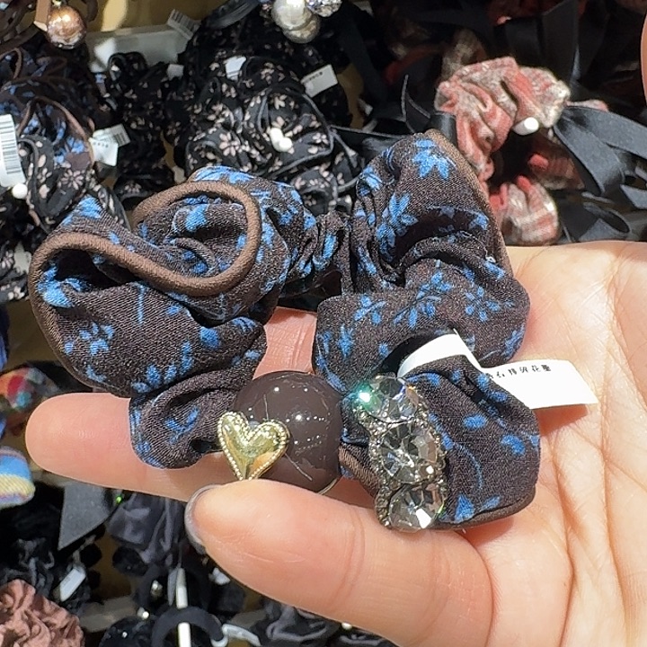 皮质铁合金蓝色碎花爱心