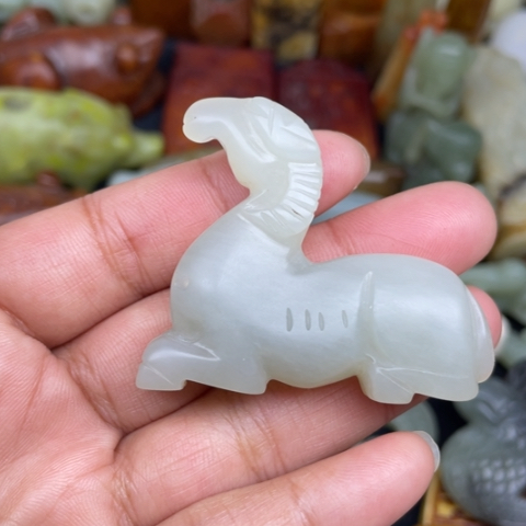 蛇纹石玉未镶嵌颈饰10